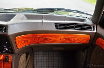 BMW 735i E23 z roku 1985 - 17