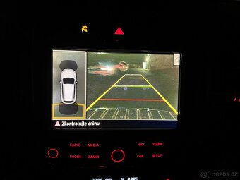 VW Touareg EXCLUSIVE WEBASTO TZ VÝHŘEV BiXenony CEBIA Servis - 17