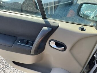 Renault Scénic 1.6i 83kW - 17