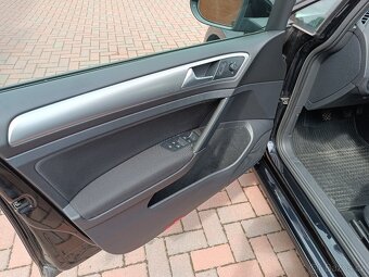 VW Golf 7, r.v. 2017, Diesel, NAVI, př. + zad. asistent - 17
