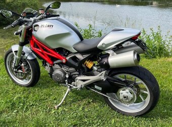 Prodám DUCATI MONSTER 1100 - 17