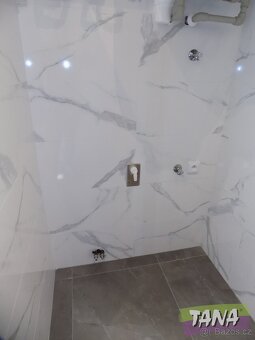 Prodej rodinného domu o dispozici 3+1 po kompletní vnitřní r - 17