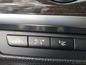 BMW 740d X-Drive,Facelift,Hud,ČR.. - 17