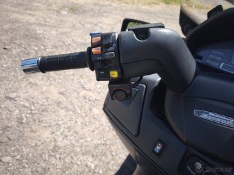 Suzuki AN Burgman 650 executiv nová STK - 17