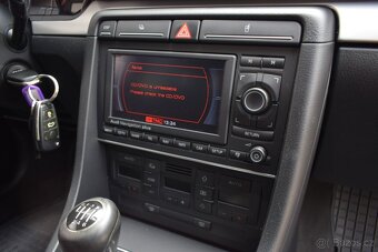 Audi A4 AVANT/B7 2.0TDi/MANUÁL/NAVI/AC - 17