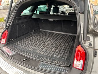 Insignia Kombi 1.6d 136PS PDC BiXen Výhř Nav Tažné Kam 11/16 - 17