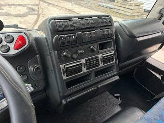 Iveco EUROCARGO 75E17 PLACHTA ČELO E3 - 17