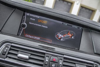 BMW Rad 7 730d čierna - 17