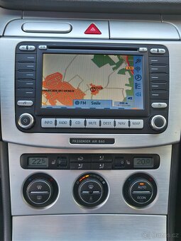 VW Passat B6 2.0TDi 103kw,167TKM,HIGHLINE,2xklíč,WEBASTO,ALU - 17