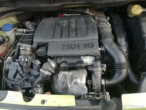 Peugeot 1007 1.6 HDi 110 FAP Sport Klima Panorama Tažné - 17