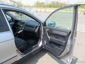 Honda CR-V 2.2 i-CDTi 4x4 ČR 1.maj - 17