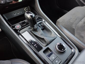 Cupra Ateca VZ300 DSG 4Drive VIRTUAL BEATS KAMERA TAŽNÉ - 17