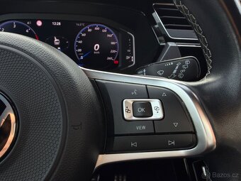 Volkswagen Touran R-Line, 7 místný DSG - 17