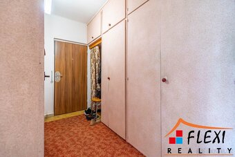 Prodej bytu 2+1 s balkónem, ul. Centrum Karviná, výhled na B - 17