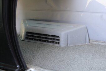 Volkswagen Crafter 2.5TDI,8MÍST,KLIMA,TAŽNÉ - 17