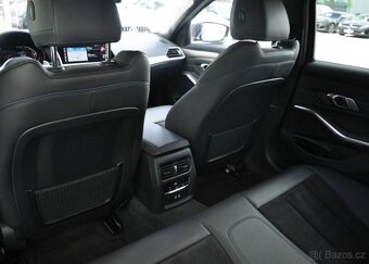 BMW Řada 3 320xD M-SPORT ČR 1.MAJ - 17