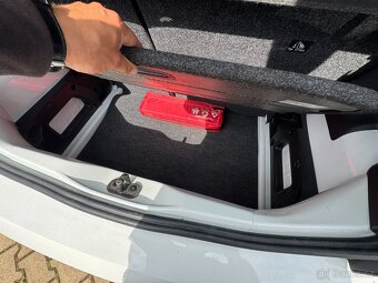 Volkswagen Up 1,0 48 KW 18 TKM STK - 17