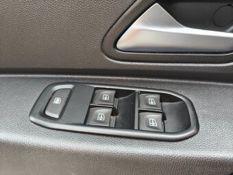 DACIA DUSTER 1.0 TCe LPG, ZACHOVALÝ STAV - 17