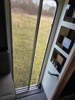 Obytny automobil Adria Matrix 670 SL - 17