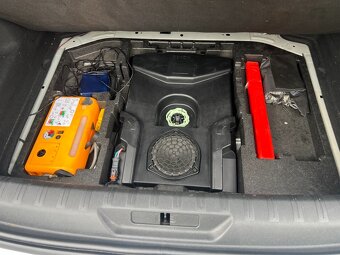 Peugeot 308 GT, 2015, benzín 1.6 THP 151 kW, manuál - 17