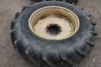 Zetor crystal zadní kola ráfky disky 18,4-34 12 pláten - 17