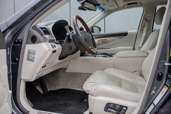 Lexus LS 600h L, 290 kW, automat, 2013, hybrid - 17