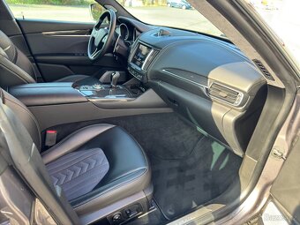 Maserati Levante 3.0 bi-turbo/316kw/4x4/133tkm/krásná výbava - 17