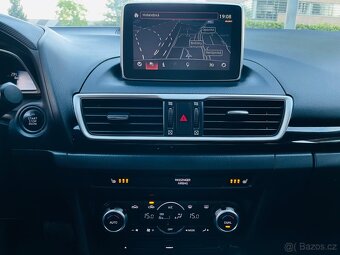 Mazda 3 2.0i BENZÍN 88KW AUTOMAT VÝHŘEV TAŽNÉ SENZORY - 17