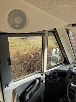 INTEGROVANÉ OBYTNÉ AUTO MC LOUIS NEVIS 873 - 17
