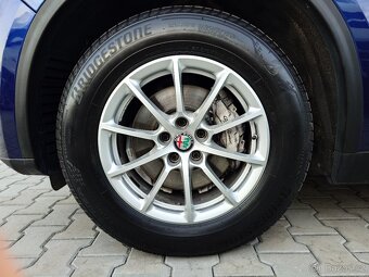 Alfa Romeo Stelvio 2.2 JTDM Business Q4 154kW (ODPOČET DPH) - 17