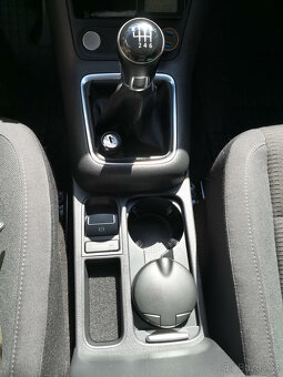 VW Tiguan 2.0 TDi 103kW, manuál, 4x4, Webasto, tažné, odpoče - 17