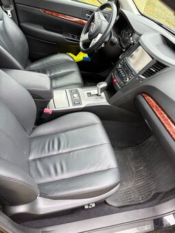 Subaru Outback 3.6 140000km - 17