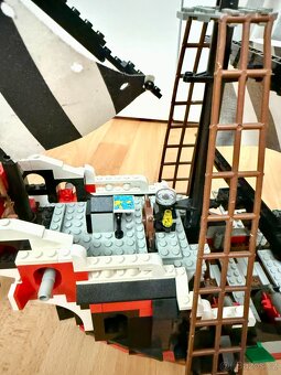 LEGO Pirates 6286 Skull's Eye Schooner - 17
