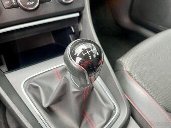Seat Leon Combi FR 1.4TSI 103kW VÝHŘEV Senzory FULL LED Navi - 17