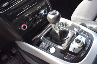 Audi Q5 2.0 TFSI S-Line Quattro MANUÁL TAŽNÉ Bi-Xenony záruk - 17
