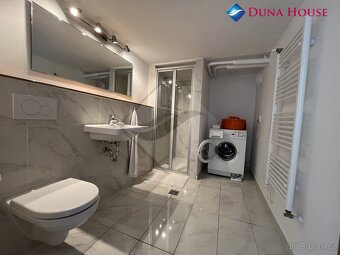 Prodej rodinného domu 280 m2, pozemek 365 m2 - 17