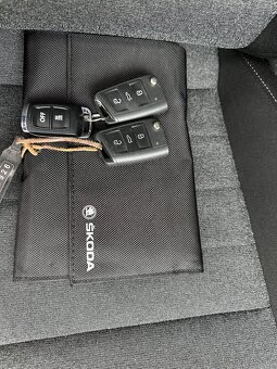 Škoda Octavia combi 1.5 TSI - 17