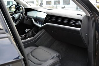 Volkswagen Touareg 3.0 TDI V6 170kW 4MOTION Tiptronic Navi - 17