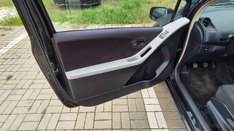 Toyota Yaris  - 85000 km - 17