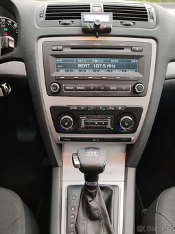 benzínová Škoda Octavia FAMILY 1.4 UNIKÁTNÍ STAV DSG automat - 17