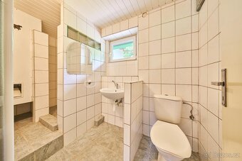 Prodej rodinného domu ve Chvalči s pozemkem pro další stavbu - 17