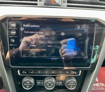 VW Passat 1.4TSI 160kW GTE LED,CZ,DPH,PHEV - 17