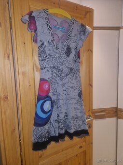 Desigual dámské značkové šaty šedé sexy s výstřihem vel S - 17