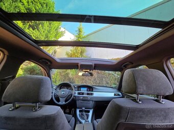 BMW 330i 200kw 6st. Manuál, M-paket,2011,panorama,navi - 17