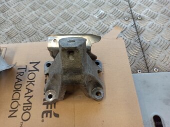 DÍLY MOTORU -- AUDI A6 - C7 3,0 TDi 180KW CDU - 17