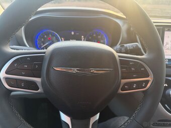 Chrysler Pacifica 3,6 Pentastar Radar RU 2023 DPH - 17