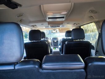 Chrysler Town and Country STOWN 3,6 Benzín 211 Kw - 17