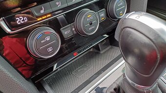 VW Arteon R-LINE 2.0 TSI 200kW -1.maj-koup.ČR-DPH-PANORAMA - 17