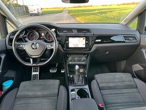 WV Touran 2.0 TDI Highline DSG max.vybava 2016 - 17