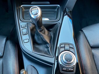 BMW Řada 3, 320i 135kW XDRIVE, Sport - 17